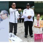 Pj. Gubernur NTT menyerahkan Bantuan Bahan Formula 75&100 untuk balita gizi buruk di Siso, Kab. TTS